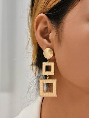 NWT ALTEREDREAMS Gold Tone Square Vintage Retro Drop Earrings